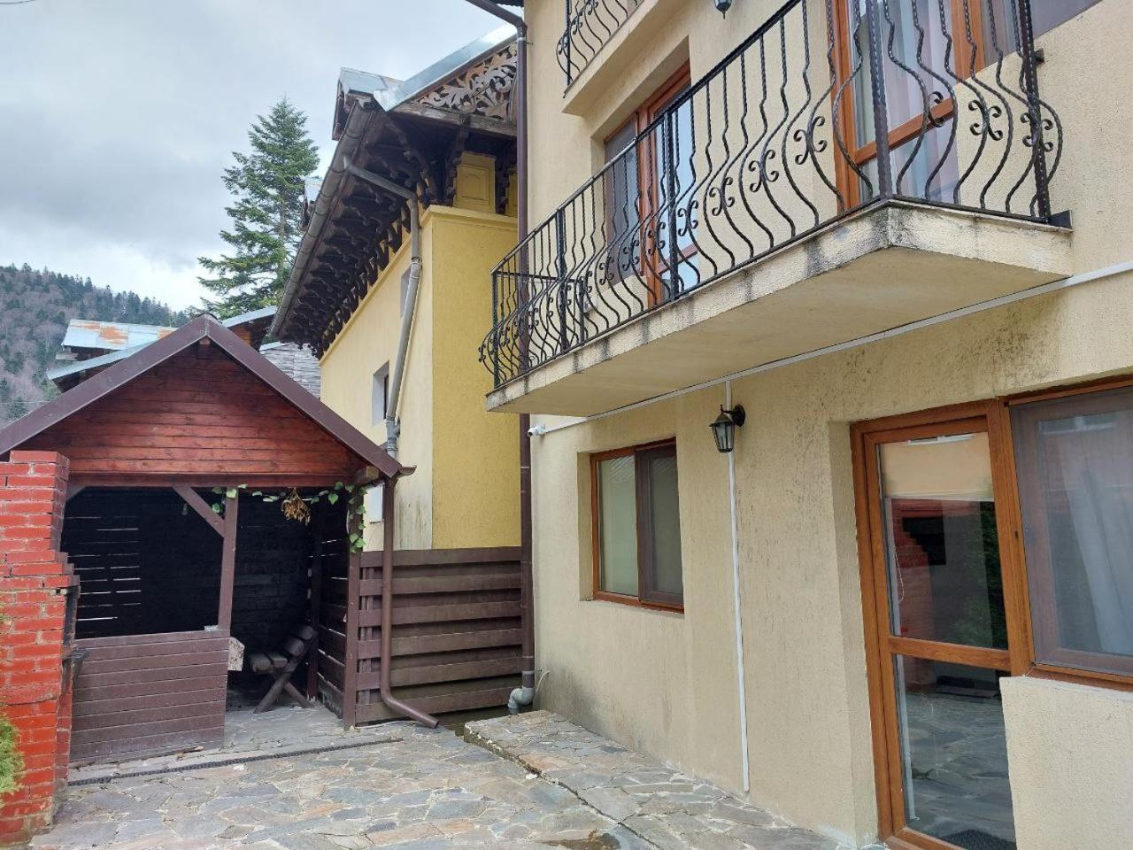 Vila Foc Alb Apartamente-Buşteni Eksteriør bilde